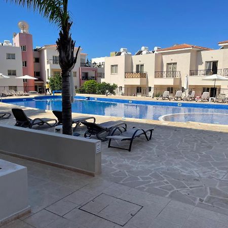 Kings Resort 1 Bedroom Apartment Пафос Екстериор снимка