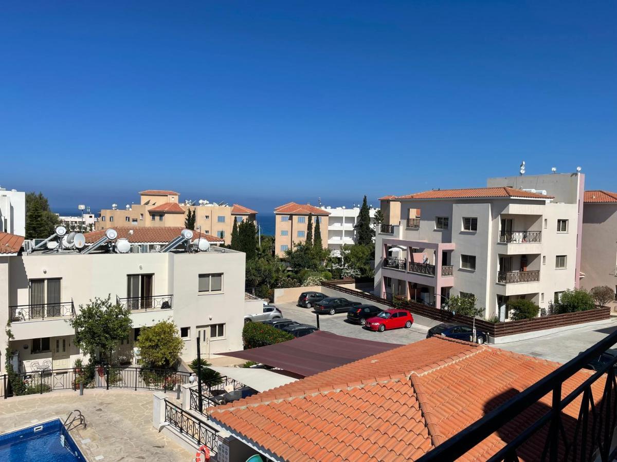 Kings Resort 1 Bedroom Apartment Пафос Екстериор снимка