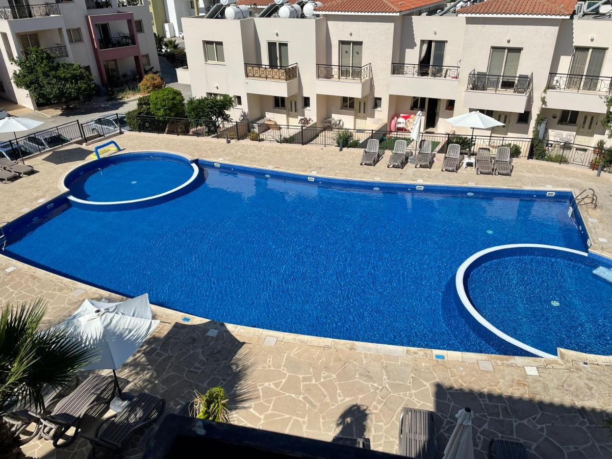 Kings Resort 1 Bedroom Apartment Пафос Екстериор снимка