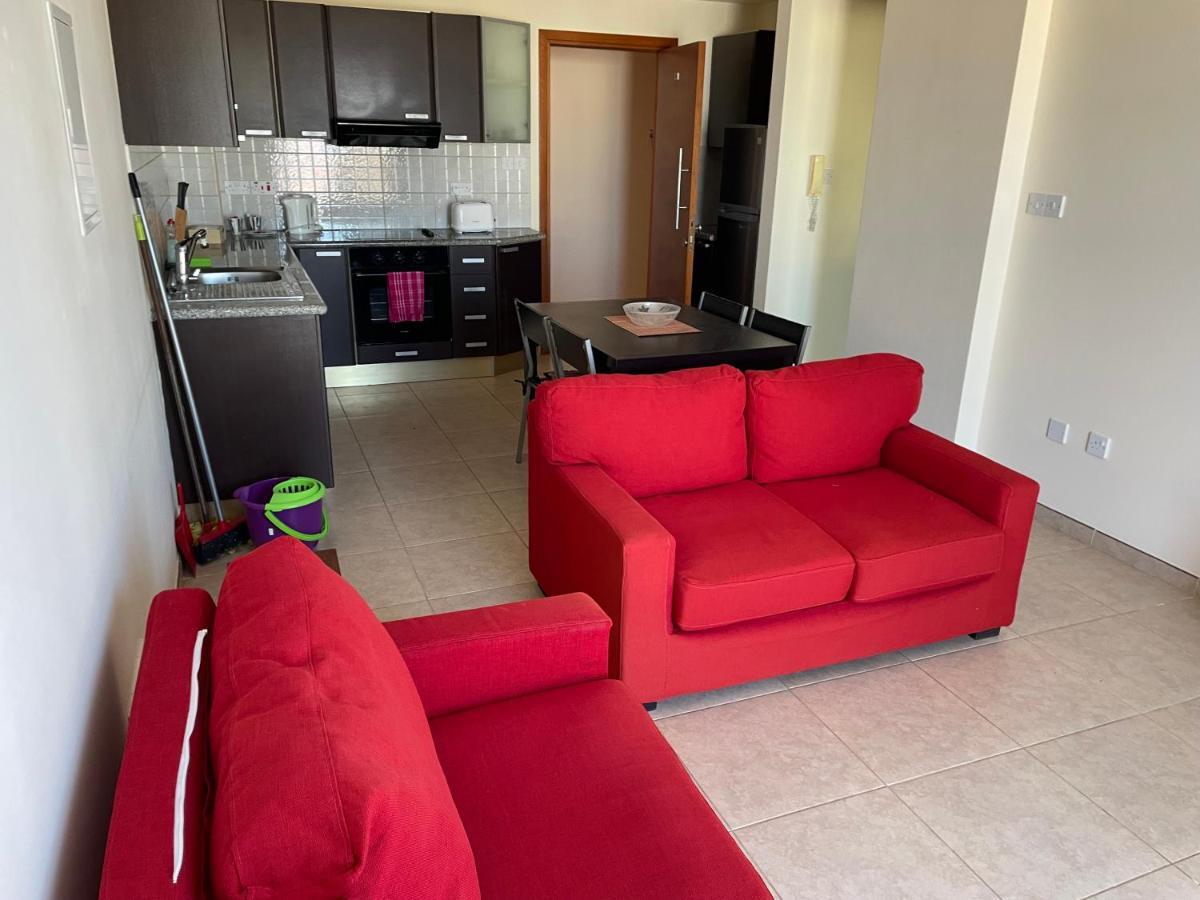 Kings Resort 1 Bedroom Apartment Пафос Екстериор снимка